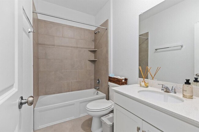 Building Photo - 157 Venti Cove