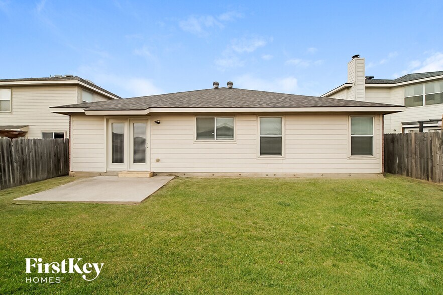 Building Photo - 2136 Benning Way