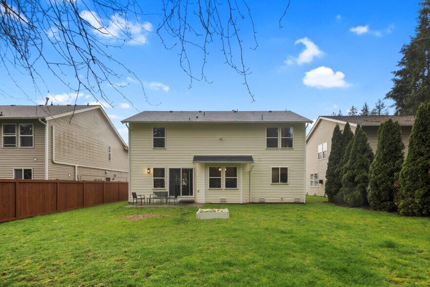 Building Photo - 28305 NE Roney Rd