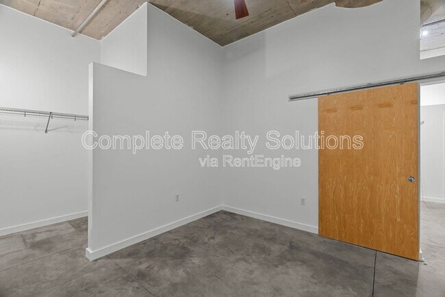 Building Photo - 1635 Washington Ave