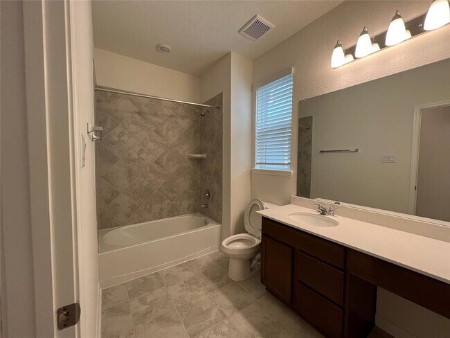 Building Photo - 2107 Katalonia Ln