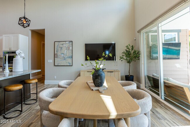 Building Photo - 3801 E Glenrosa Ave