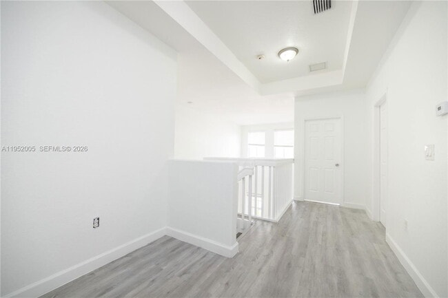 Building Photo - 2532 SE 15th Ct