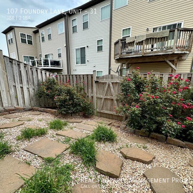Building Photo - 107 Foundry Ln