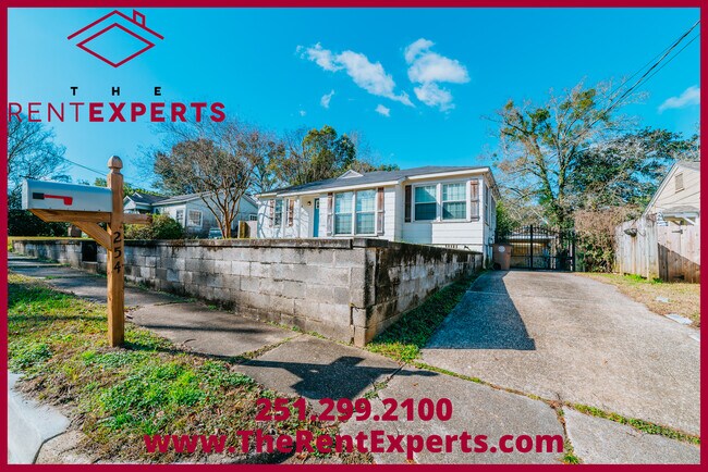 Building Photo - 254 Pinehill Dr