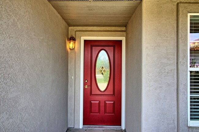 Building Photo - 598 Garnet Dr