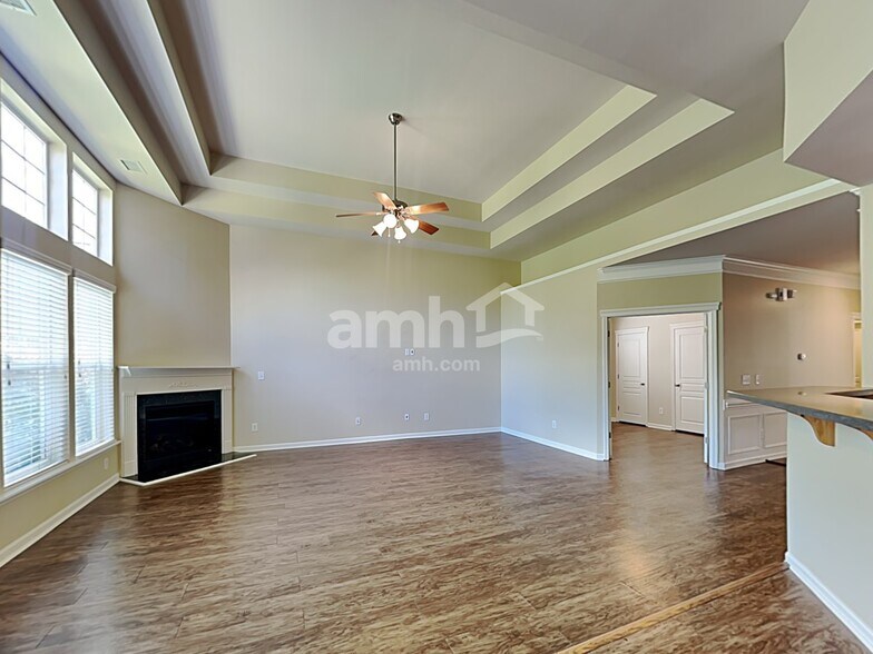 Building Photo - 13527 Provincial Ct