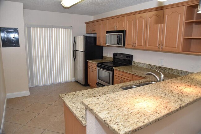 Building Photo - 3651 N Goldenrod Rd