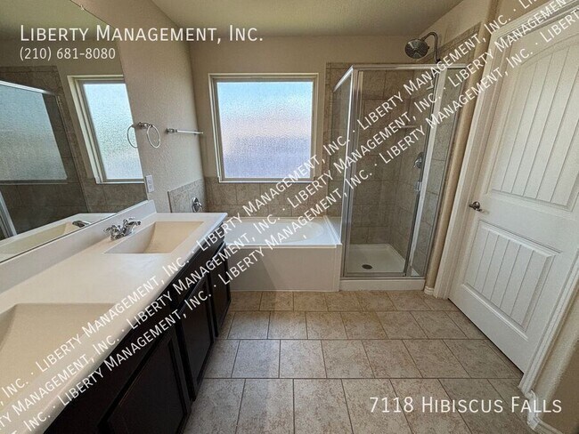 Building Photo - 7118 Hibiscus Falls