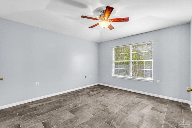 Building Photo - 2208 Trailwood Dr