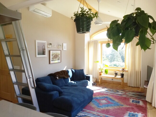 Building Photo - 3405 Mount Veeder Rd