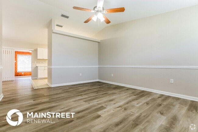 Building Photo - 1058 Riggs St