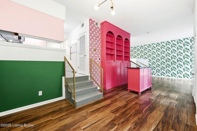 Building Photo - 2745 Grinstead Dr