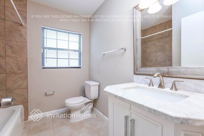 Building Photo - 506 E Hilda Dr