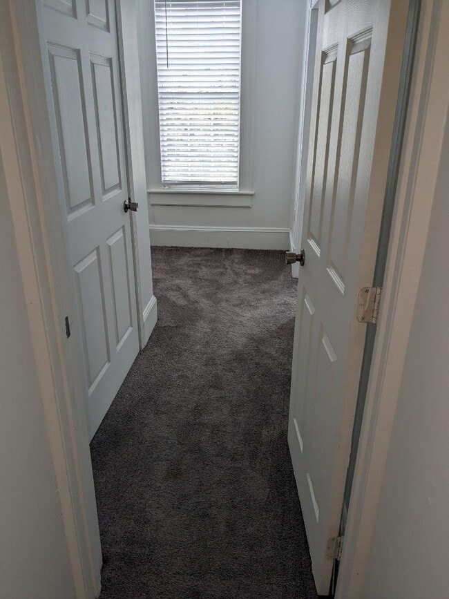 Building Photo - 225 Baltimore St