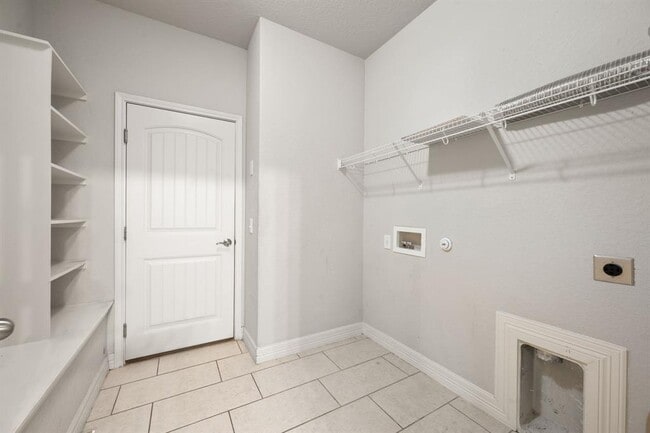 Building Photo - 3537 Hurricane Trl