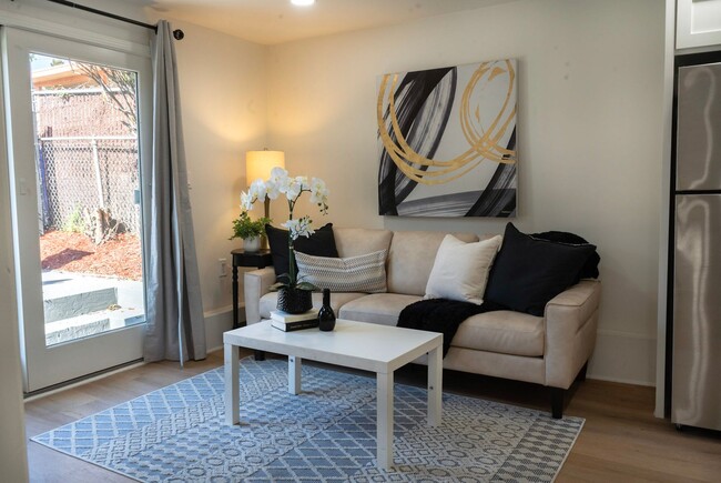 Building Photo - 4815 Appian Way