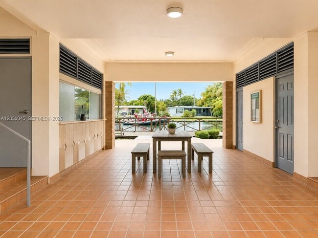 Building Photo - 2137 Calais Dr