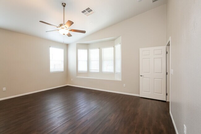 Building Photo - 7157 Weavers Pl