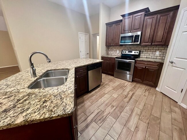 Building Photo - 514 Ridge Point Dr