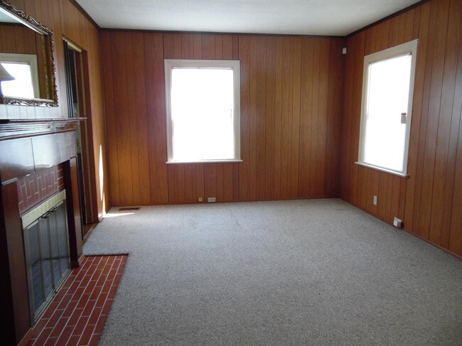 Building Photo - 107 Southport Dr