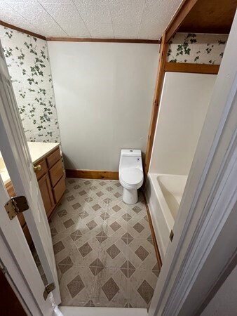 Building Photo - 815-819-819 River St