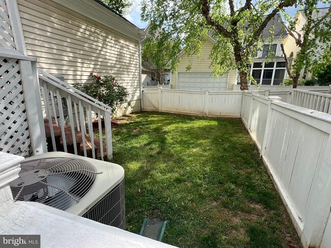 Building Photo - 308 Trotter Farm Dr