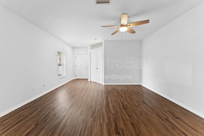 Building Photo - 5873 Fishhawk Ridge Dr