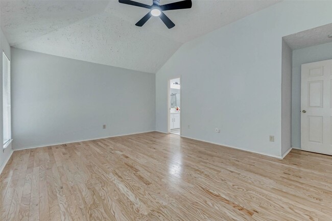 Building Photo - 3518 Pecan Point Dr