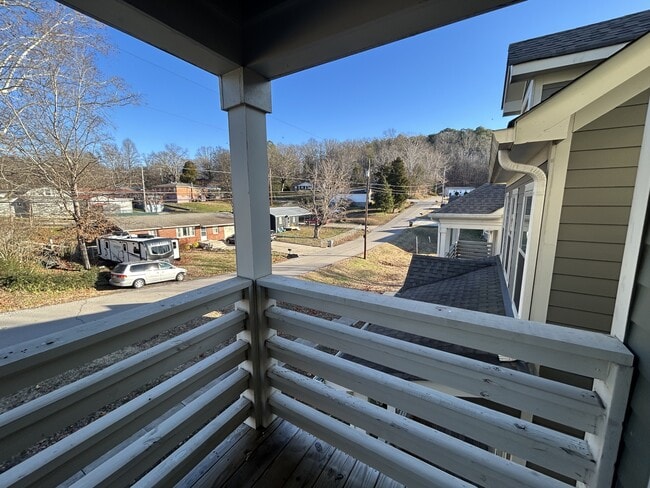 Building Photo - 222 Jasmine Row