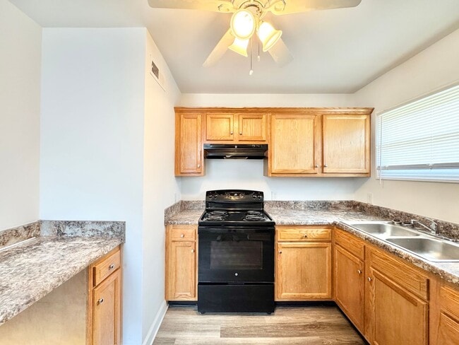 Building Photo - Updated 3 bedroom home convenient to 29