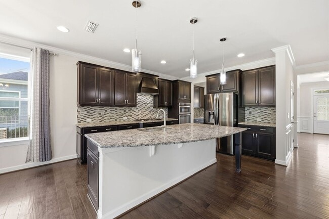 Building Photo - 304 Atwood Dr