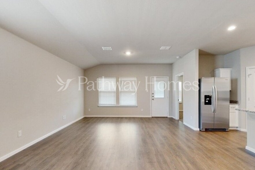 Building Photo - 1621 Gatesville Ct
