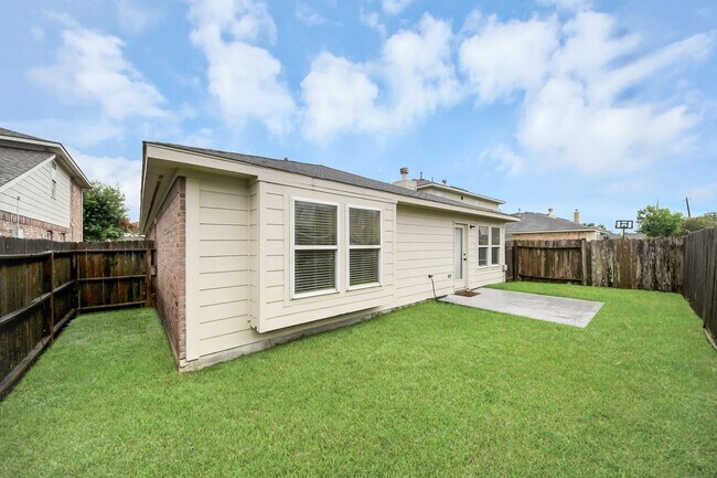 Building Photo - 2222 Summit Meadow Dr