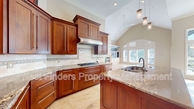 Building Photo - 1334 Charter Ct