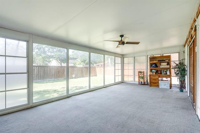 Building Photo - 2942 Esterbrook Dr