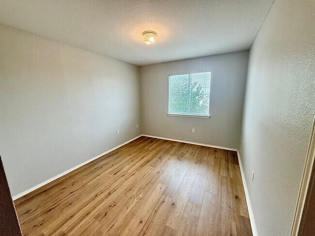 Building Photo - 12513 Mexicana Cove