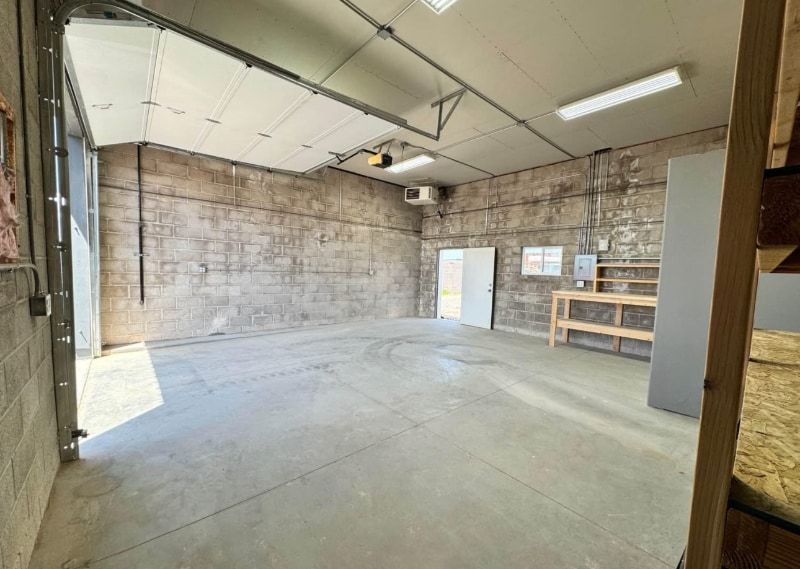 Building Photo - 3152 W 500 N