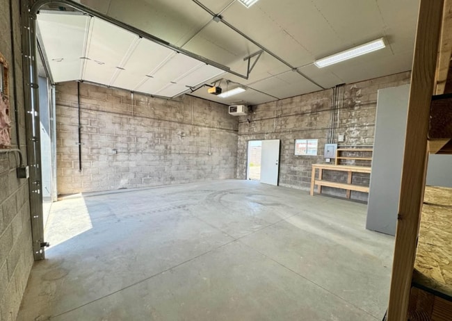 Building Photo - 3152 W 500 N
