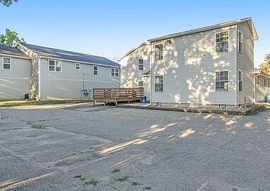 Building Photo - 1131 Kimbark Ave
