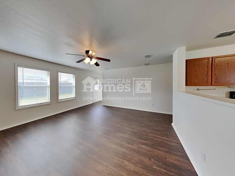 Building Photo - 1101 Eagle Claw Dr