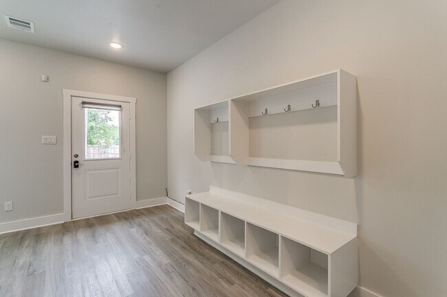 Building Photo - 3210 Forest Park Blvd