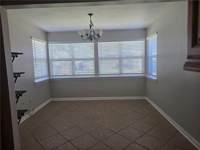 Building Photo - 641 Jefferson Heights Ave