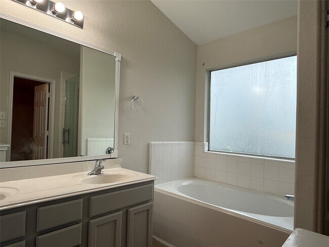 Building Photo - 21315 Bella Mountain Dr