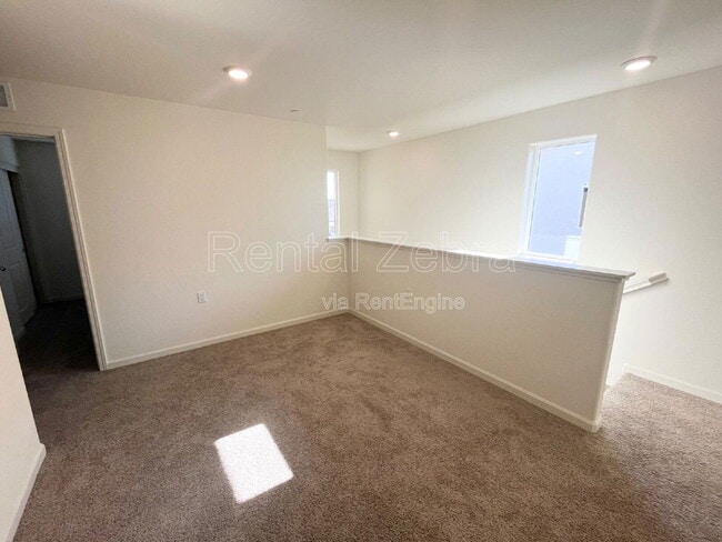 Building Photo - 333 Halisan Ct