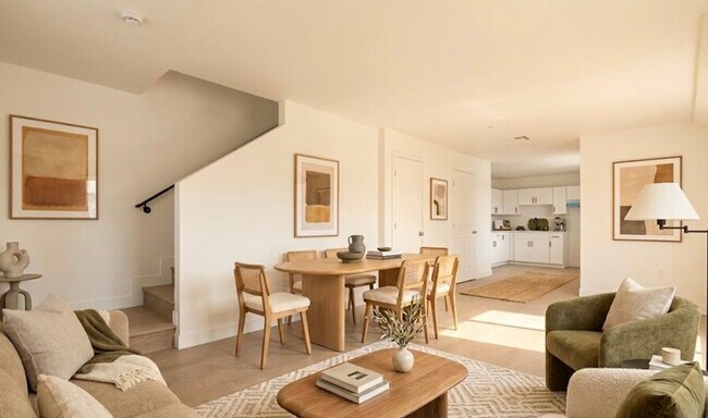 Building Photo - 835 E 33rd St