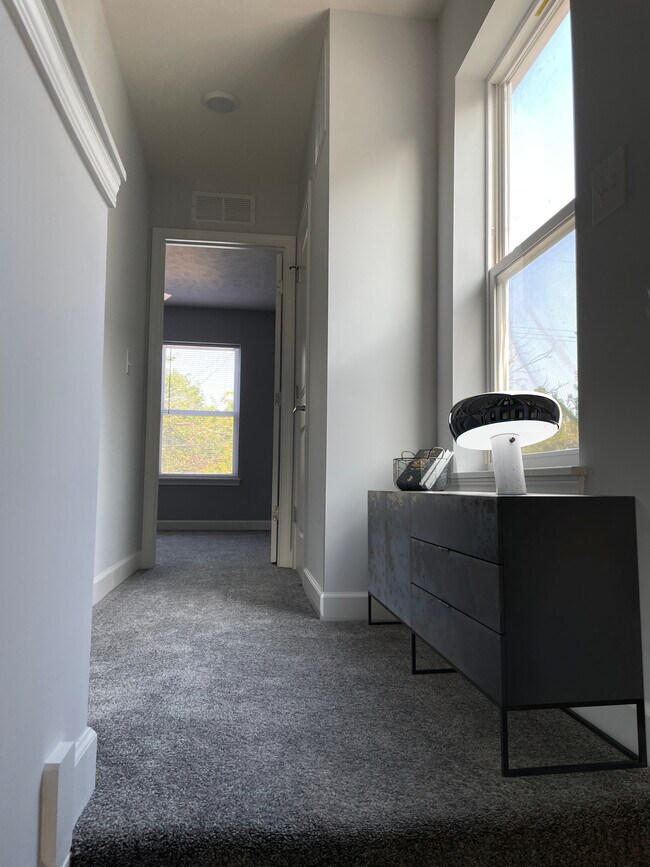 Building Photo - 2184 E 97th St