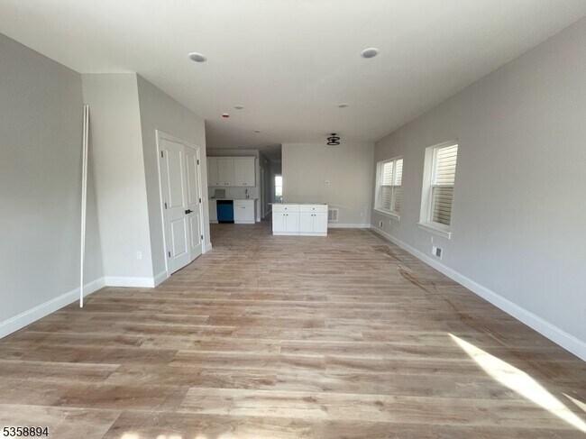 Building Photo - 486 S 19th St