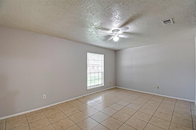 Building Photo - 11203 Doric Ct