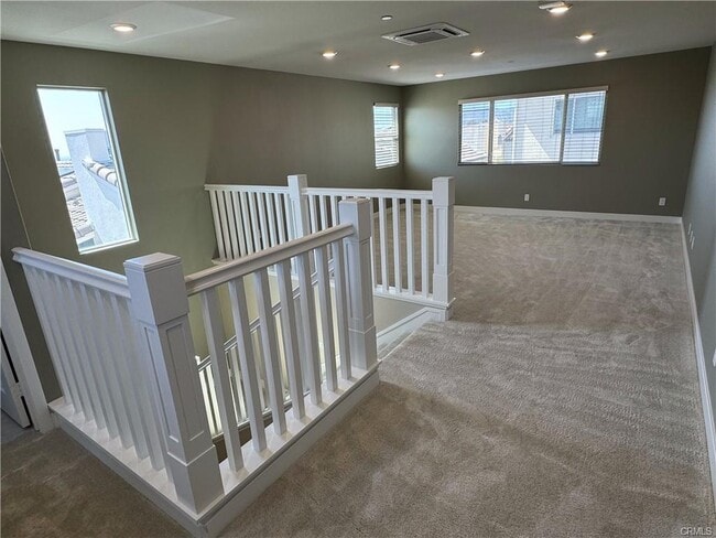 Building Photo - 135 Denali
